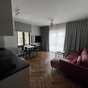 Apartament Podgrzewany Basen, Sauna, Nowy Revist Szklarska B7